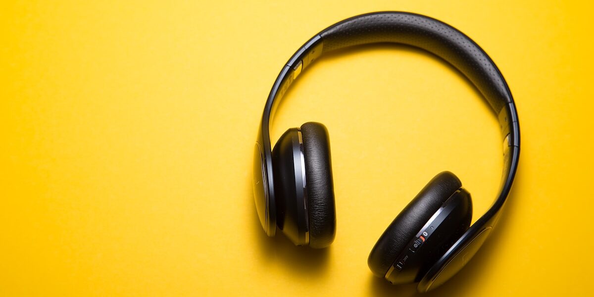 Best Noise-Canceling Headphones 2025